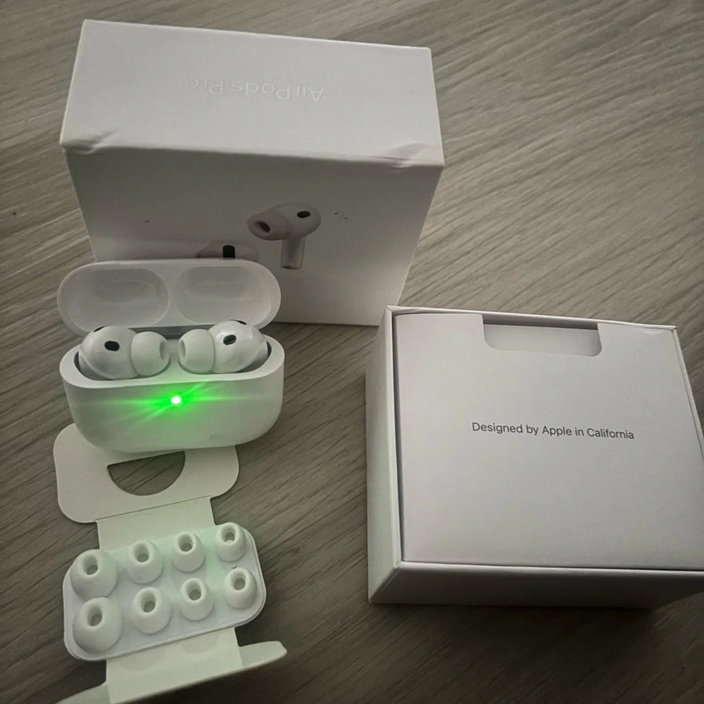 Apple AirPods Pro with Charging Case - White